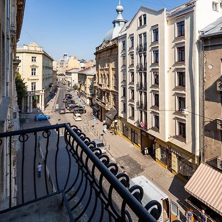 Romari Гнатюка 3 Apartment Lviv Ngoại thất bức ảnh